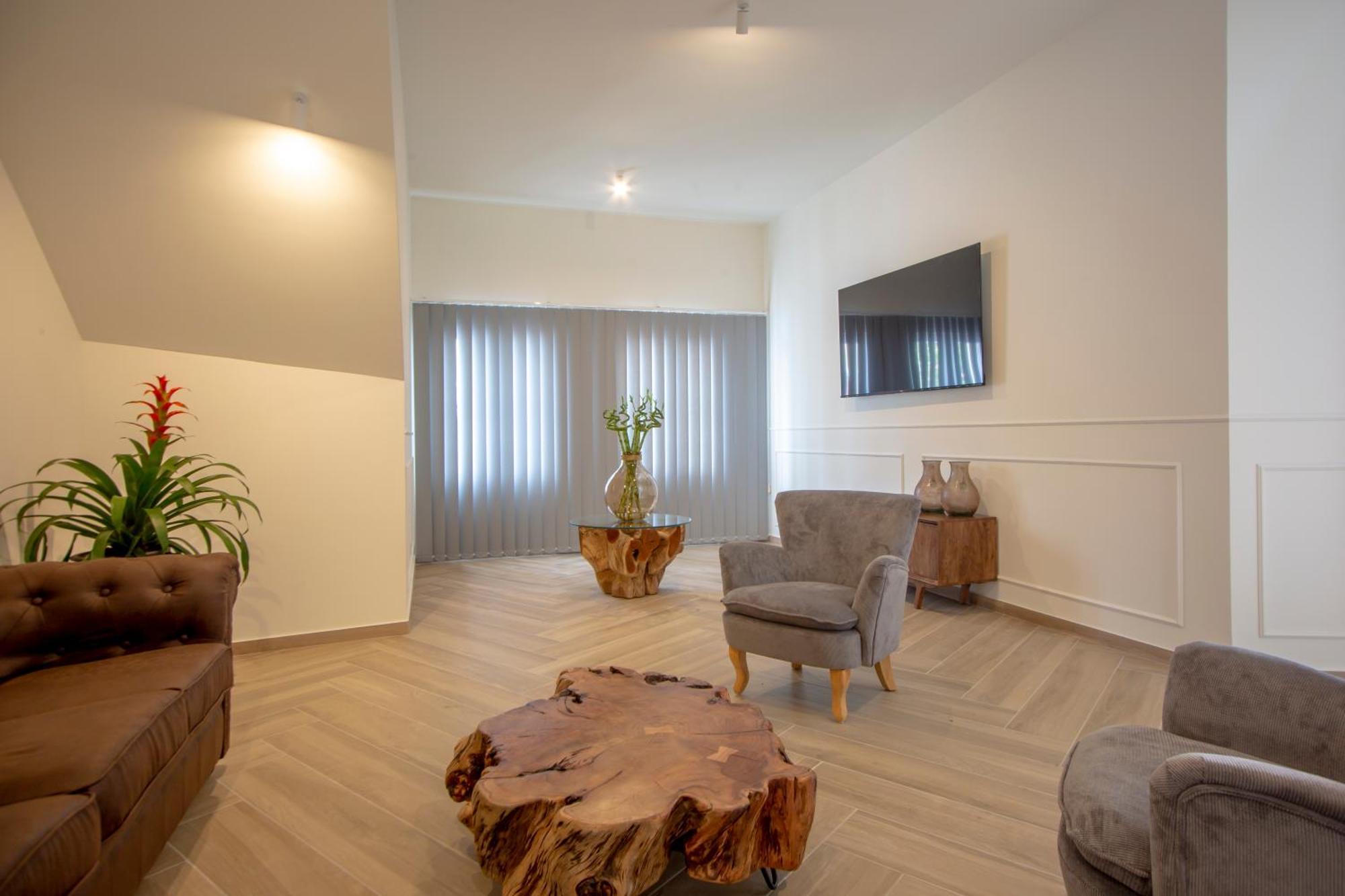 Guest House Jacaranda Faro Luaran gambar